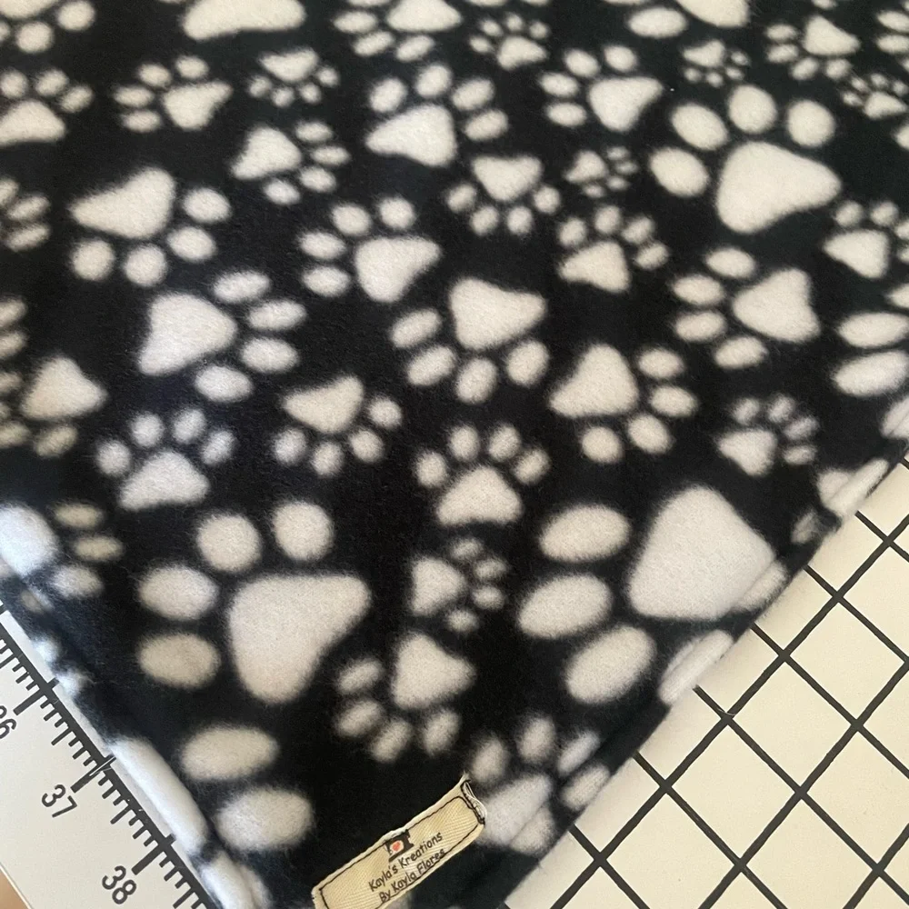 NWT Handmade Fleece Dog Blanket Black W/White Paw Prints